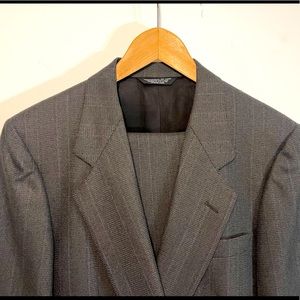 Pierre Cardin wool suite - size 40R